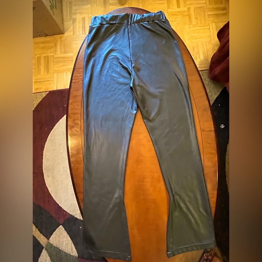 Anthropologie faux leather slit pants / leggings. Stretchy waist. Black. Size M - Picture 5 of 11